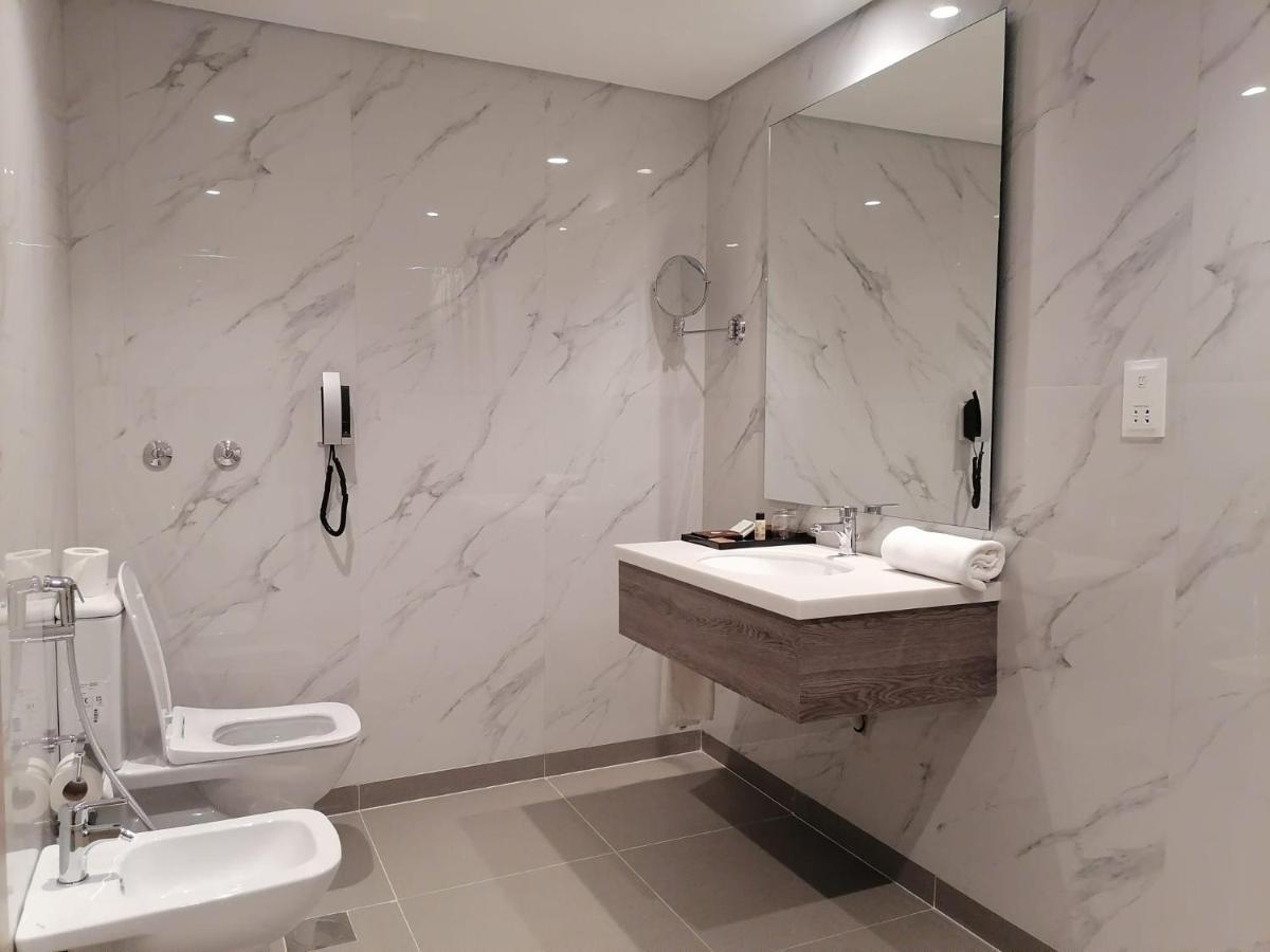 Gloria Hotel & Suites Doha Eksteriør billede